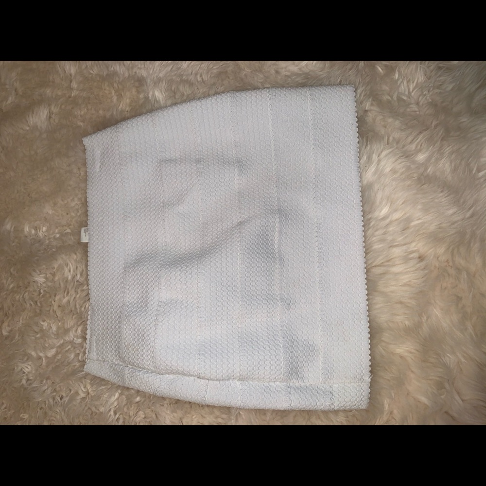 White pencil skirt